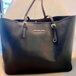 COPY - - Michael Kors tote